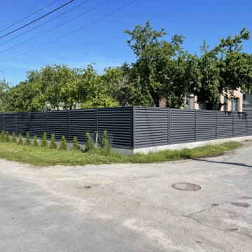 Паркан «ЖАЛЮЗІ» у місті Звягель